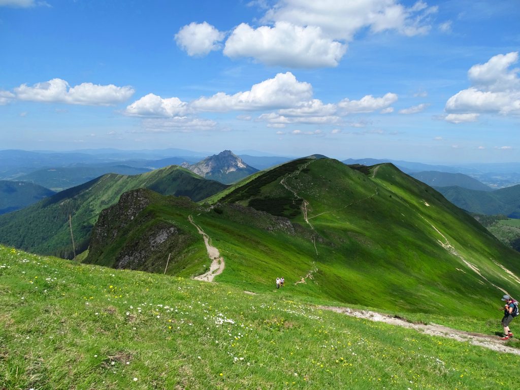 Tento obrázok nemá vyplnený ALT popisok, jeho názov je DSC01001-auf-dem-Kam-von-Mala-Fatra-1-1024x768.jpg