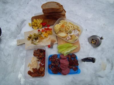 dscf2948-picknick-men.jpg
