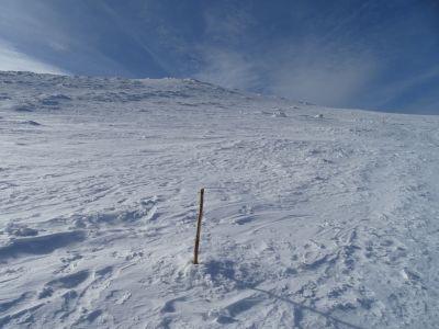 DSC08247-immer-noch-2-Meter-Schnee.JPG