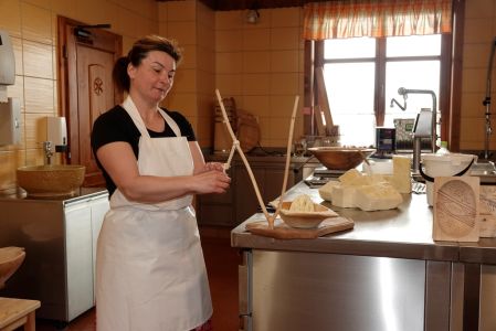 _dsc2526_k_sevorf_hrung_in_salas_syrex.jpg