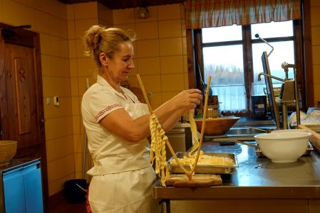 _dsc8148_k_sevorf_hrung_in_salas_syrex.jpg