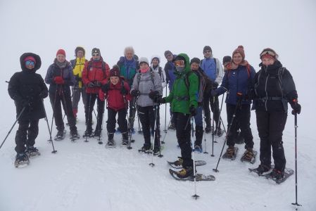_dsc8407_gruppe_mit_schneeschuhen.jpg