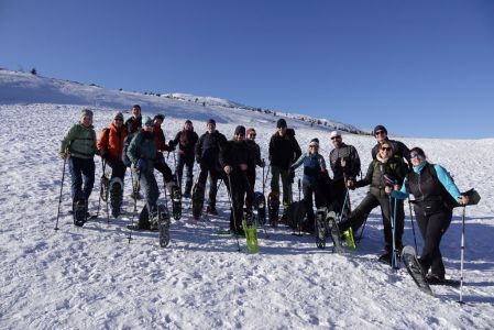 _dsc5327_gruppe_mit_schneeschuhen.jpg